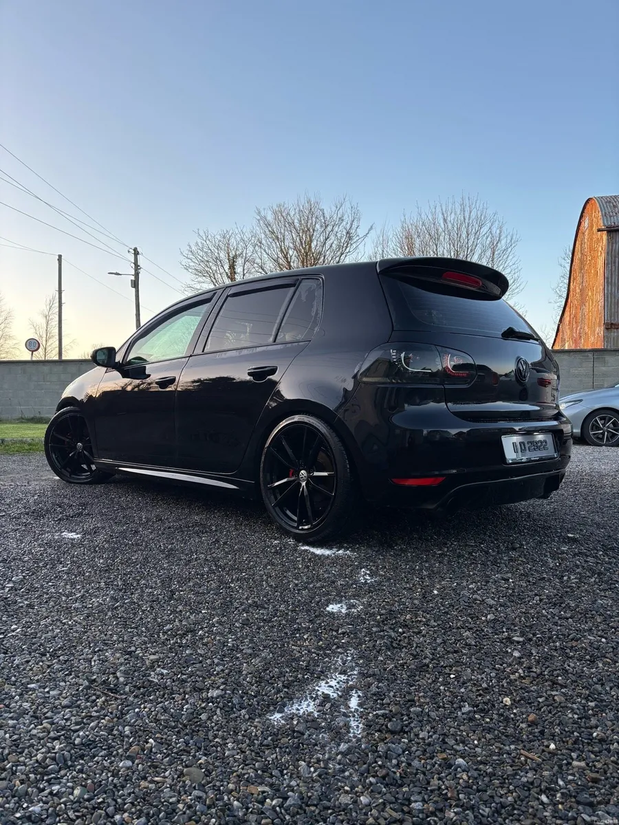 VW Golf 2011 1.6 TDI - Image 3