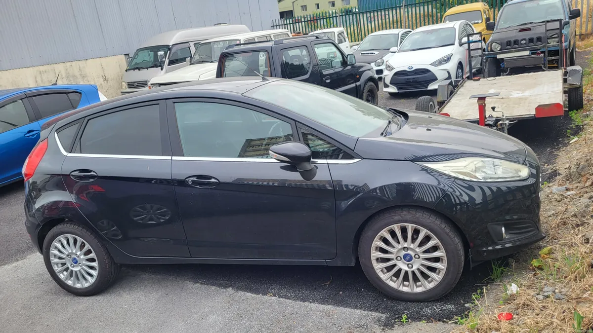 Ford Fiesta 2014 1.5 TDCI TITANIUM - Image 2