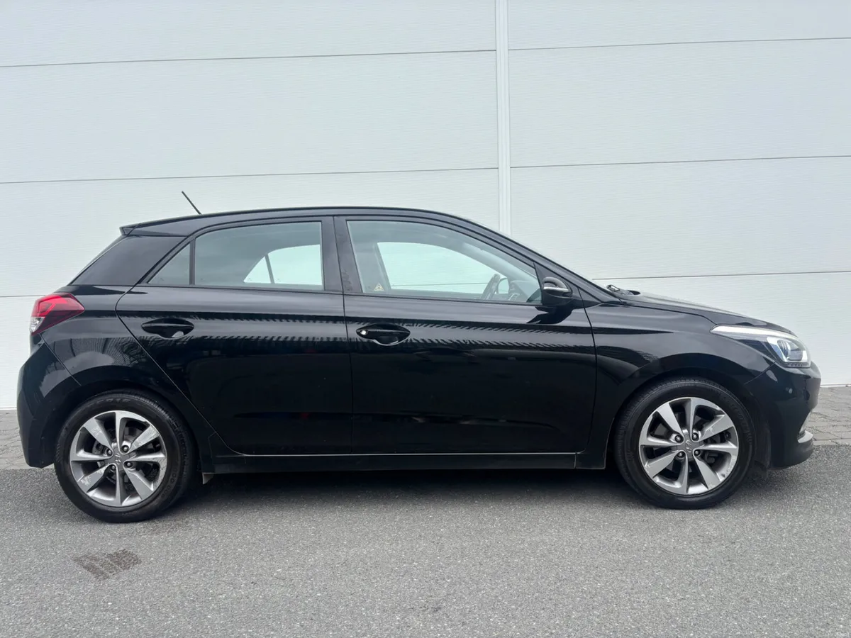 2017 HYUNDAI I-20 DELUXE 1.2D 5DR NCT - Image 4