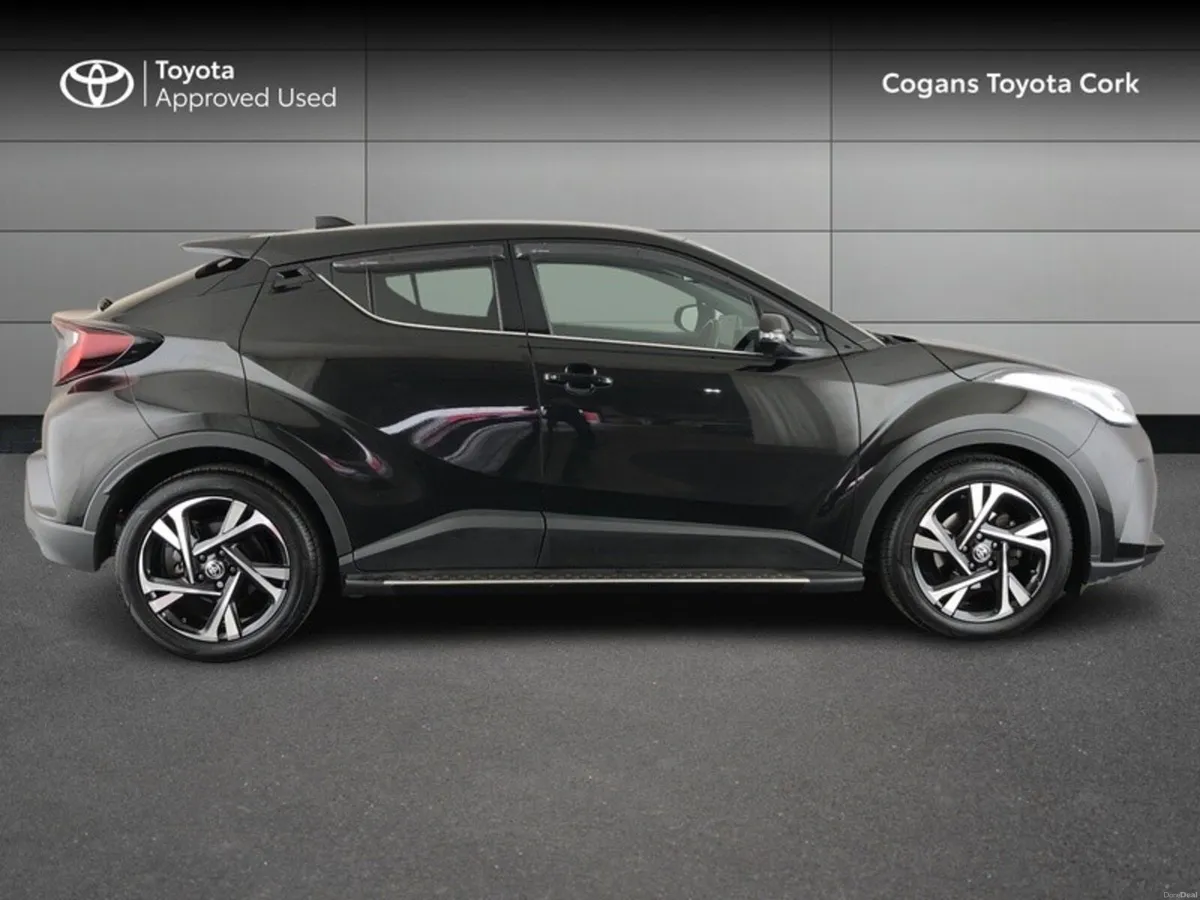 Toyota C-HR HYBRID SPORT - Image 3