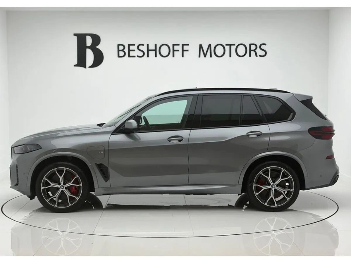 BMW X5 50e M-SPORT PRO X-DRIVE=ONLY 10000 MILES//H - Image 2