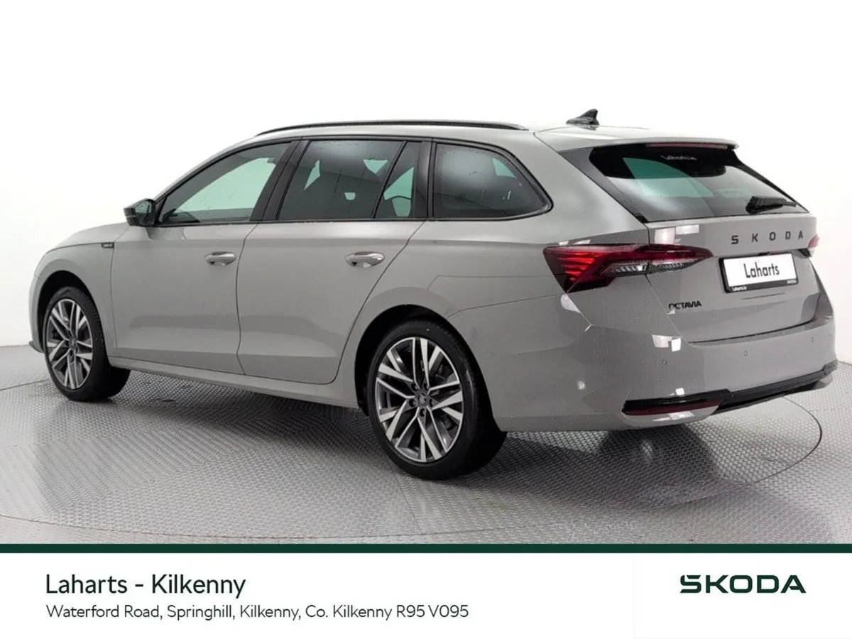 Skoda Octavia EX DEMO - BIG SAVING - LOW MILES - C - Image 4