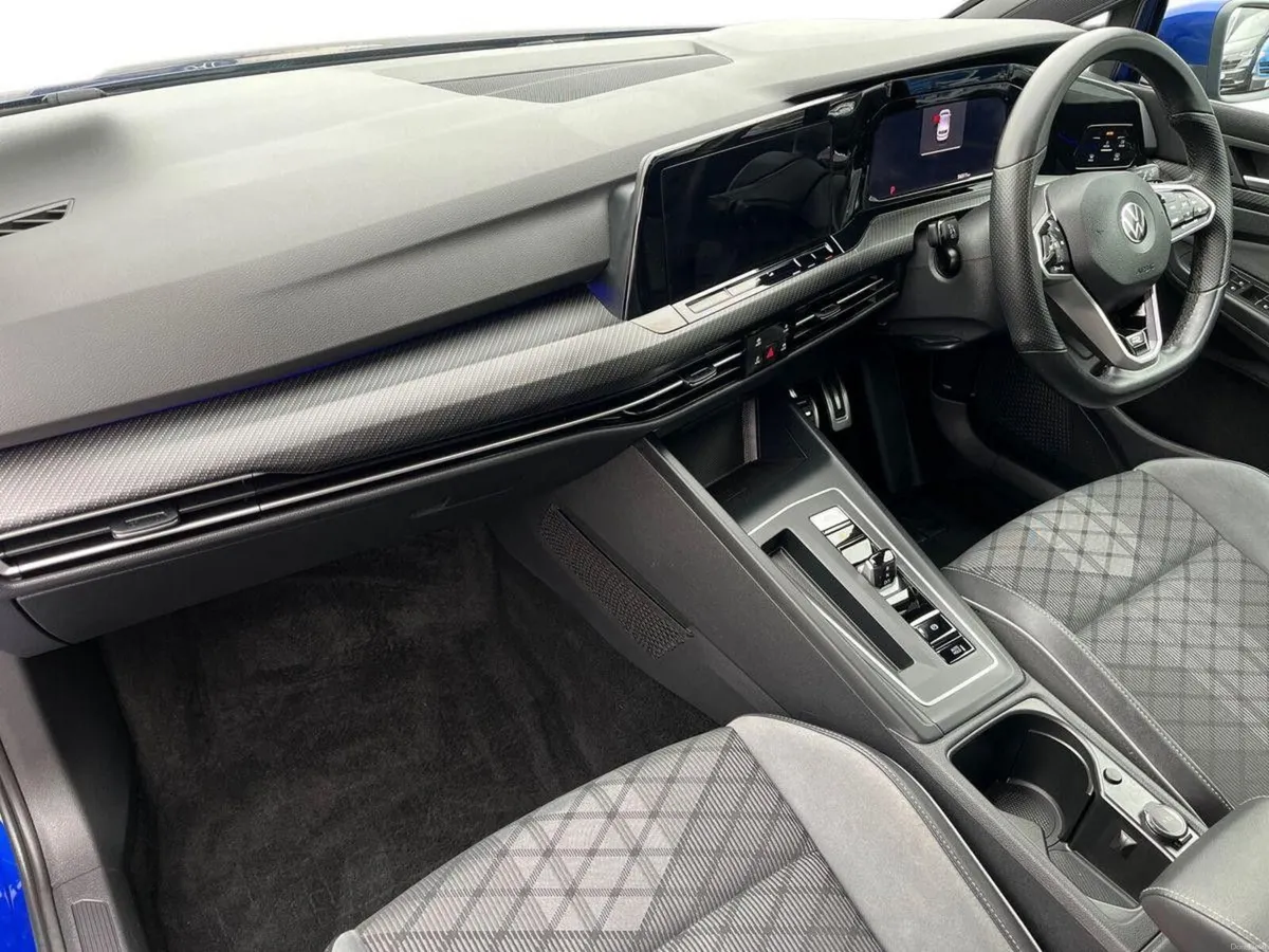Volkswagen Golf R-Line DSG 1.5 eTSI 130HP - Image 3