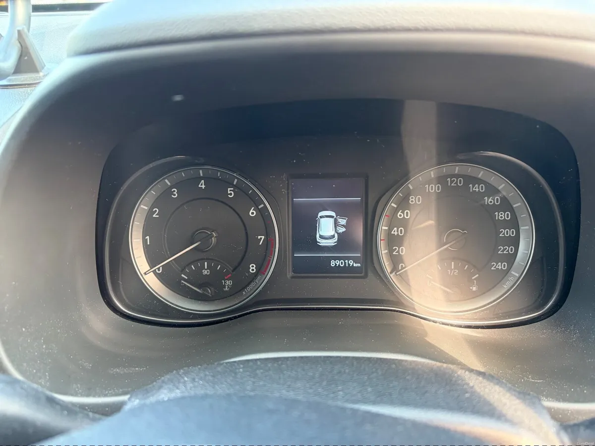 Hyundai KONA 2018 - Image 2