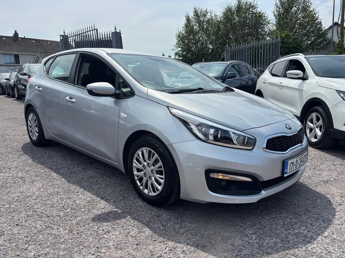 Kia Ceed 2017  PETROL  LOW  MILEAGE  ,  SPOTLESS - Image 1