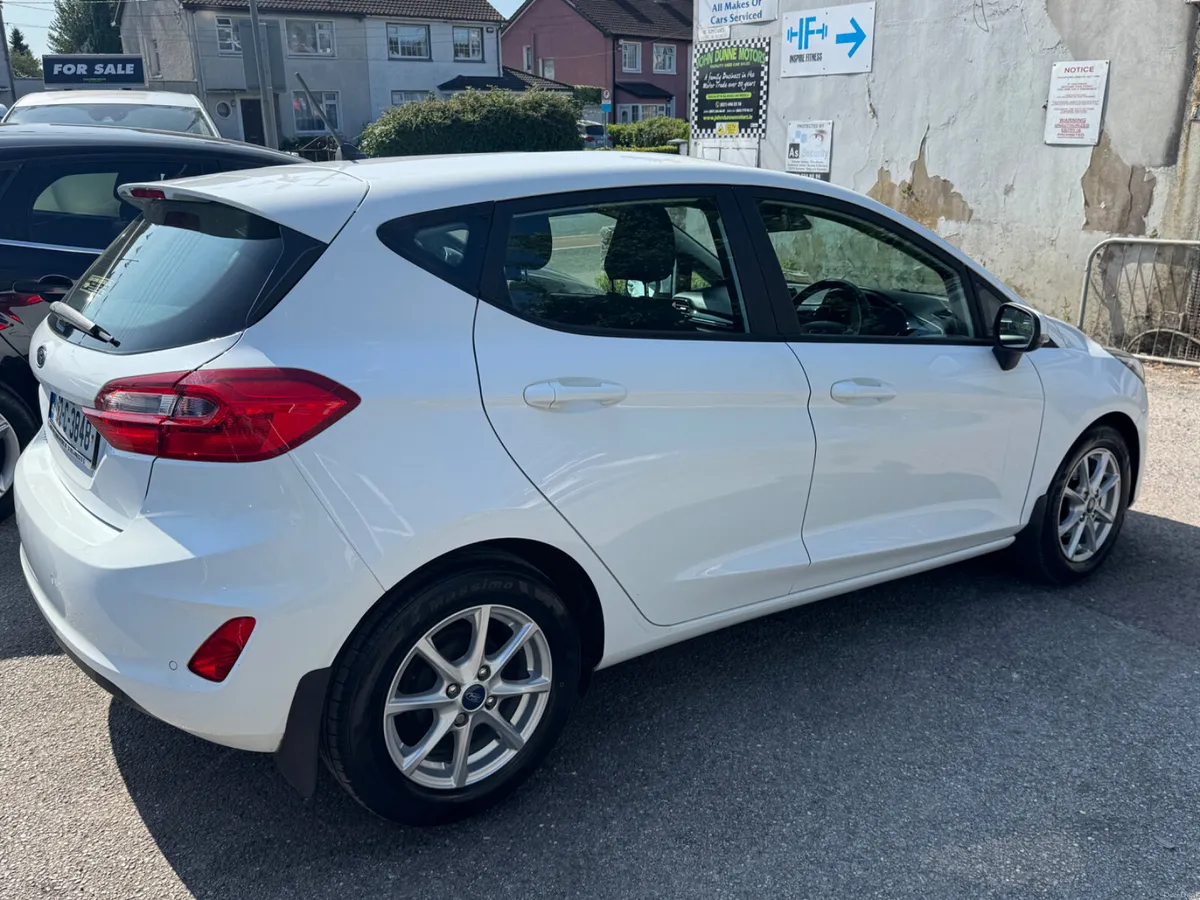 Ford Fiesta 1.1 new shape - Image 6