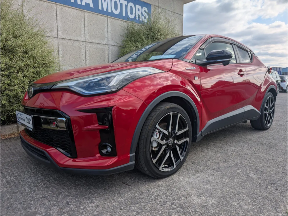 Toyota C-HR GR SPORT AUTOMATIC HYBRID 1.8 PETROL / - Image 4