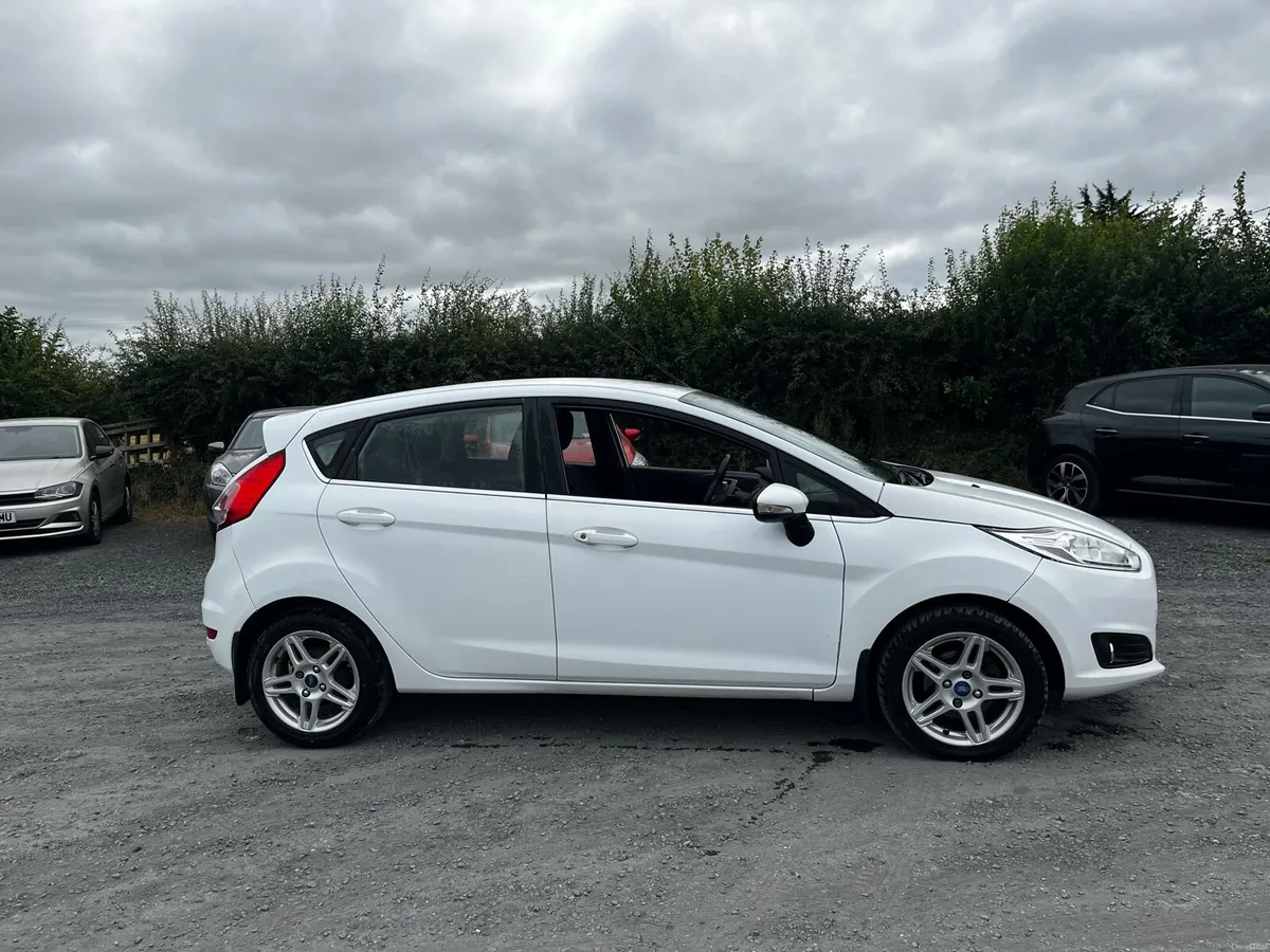 2014 Ford Fiesta - Image 3
