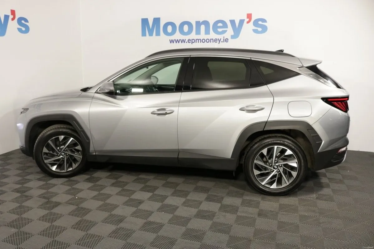 Hyundai Tucson Executive Plus 1.6L Diesel SUV - Te - Image 6