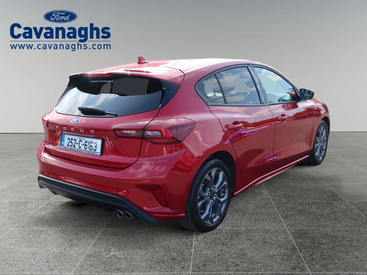 2025 Ford Focus ST-LINE 1.0T 5DR 125PS mHEV - Image 4