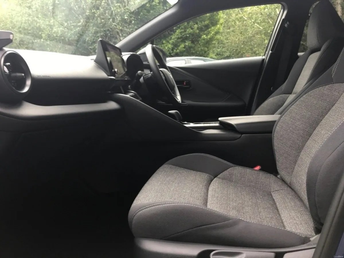 Toyota C-HR PHEV SPORT - GRANDONS - DEMO SALE! - Image 6