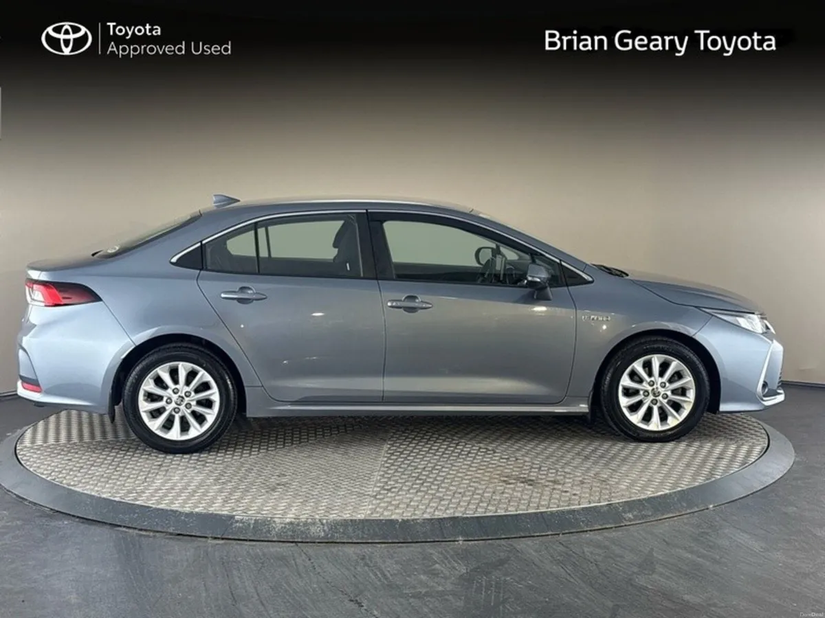 Toyota Corolla LUNA SAL 4DR AUTO - Image 3