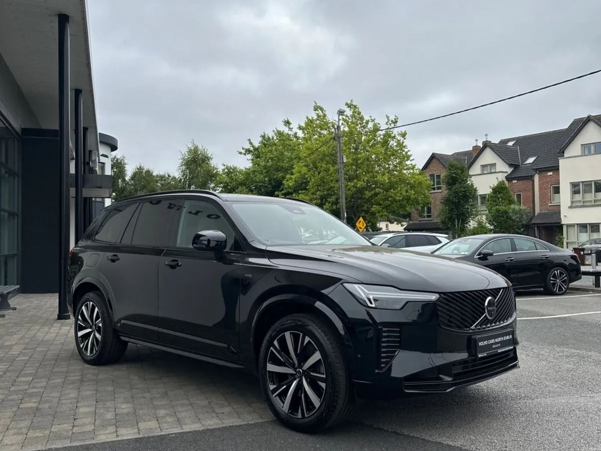 Volvo XC90 ---SOLD---XC90 T9 Plus Dark AWD PHEV--I - Image 3