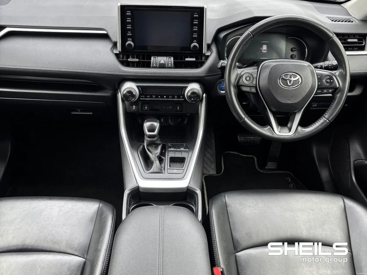 Toyota RAV4 2.5 Hybrid Sol 2WD - Image 3