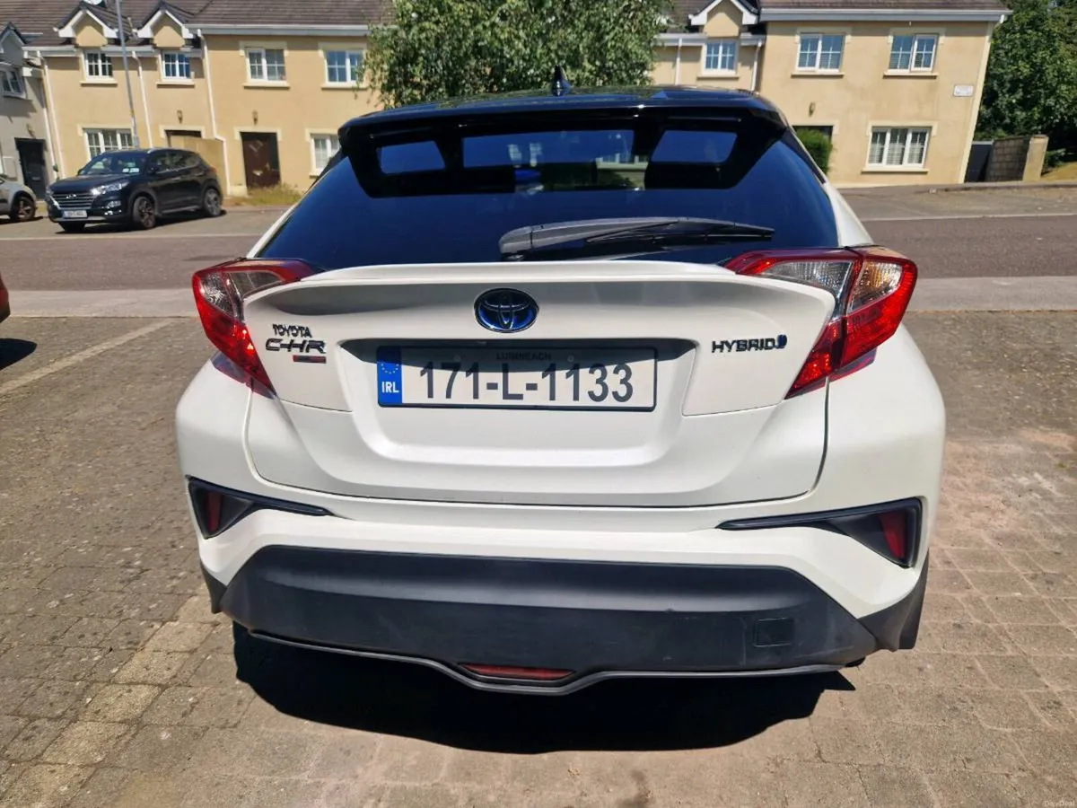 Toyota C-HR Hybrid Luna Sport Auto 1.8 Petrol - Image 2