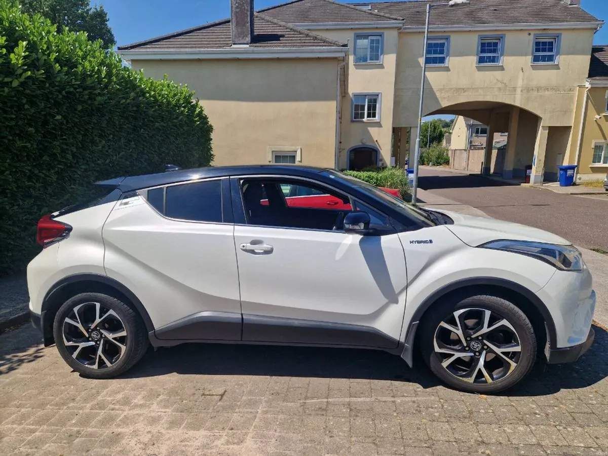 Toyota C-HR Hybrid Luna Sport Auto 1.8 Petrol - Image 4