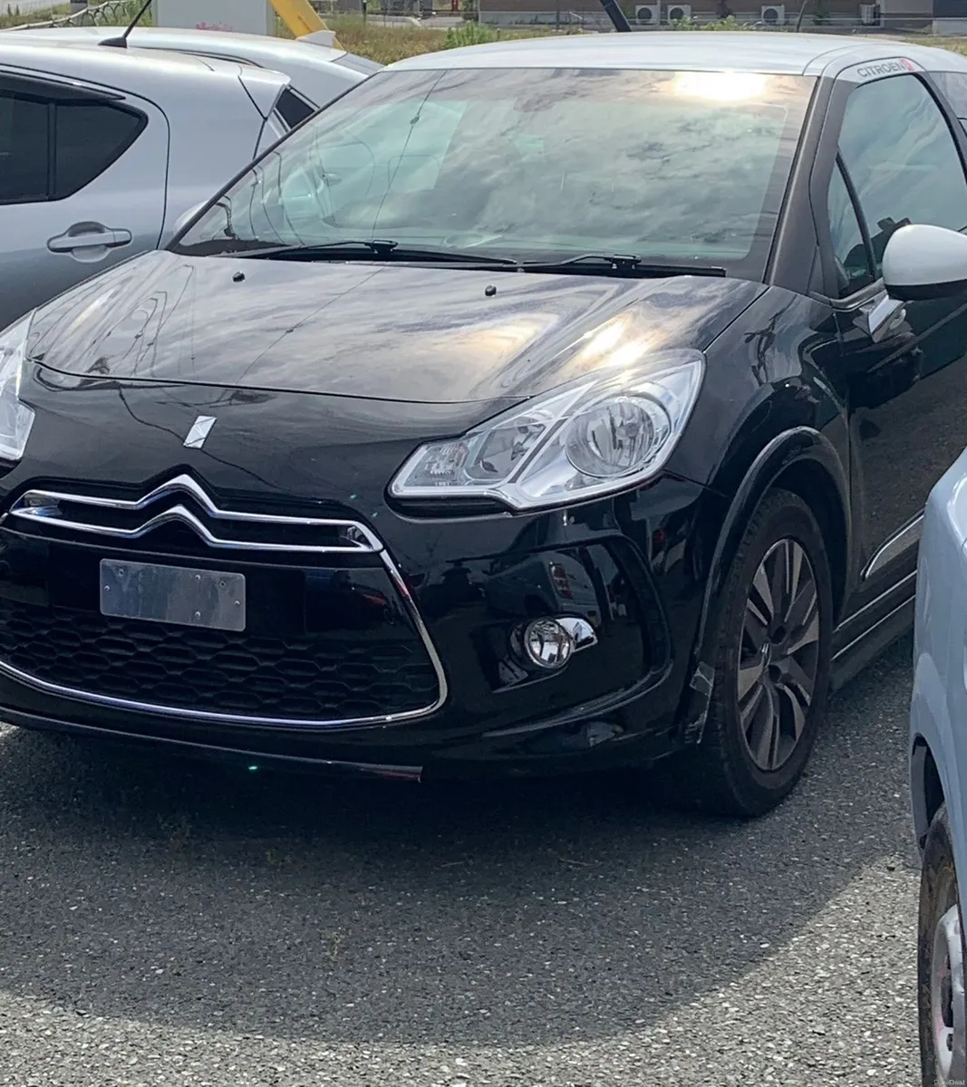 Car - Image 1