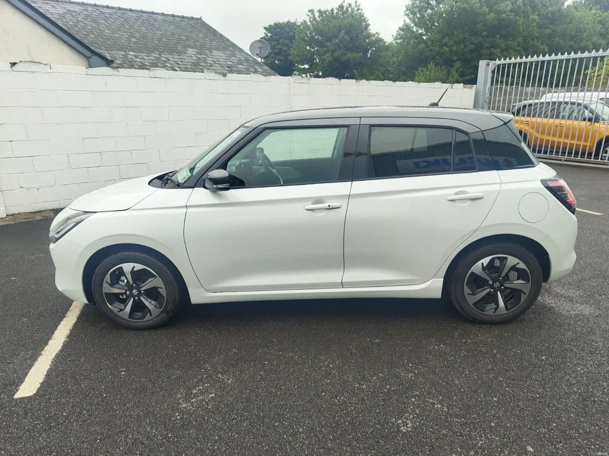 Suzuki Swift 1.2 Mild Hybrid Ultra DEMO - Image 5
