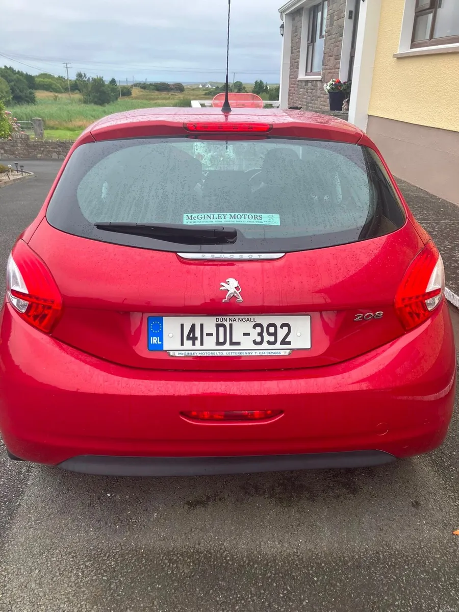 Peugeot  208 - Image 2