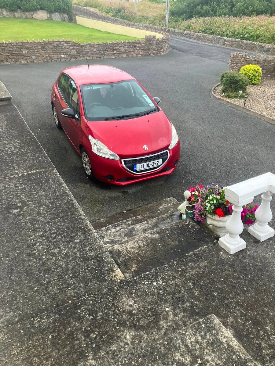 Peugeot  208 - Image 1