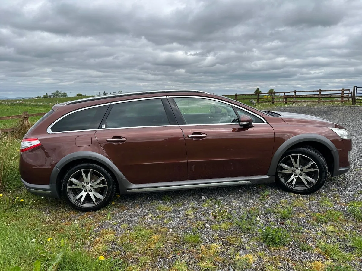 508 RXH Hybrid Automatic Top specs 4WD - Image 4