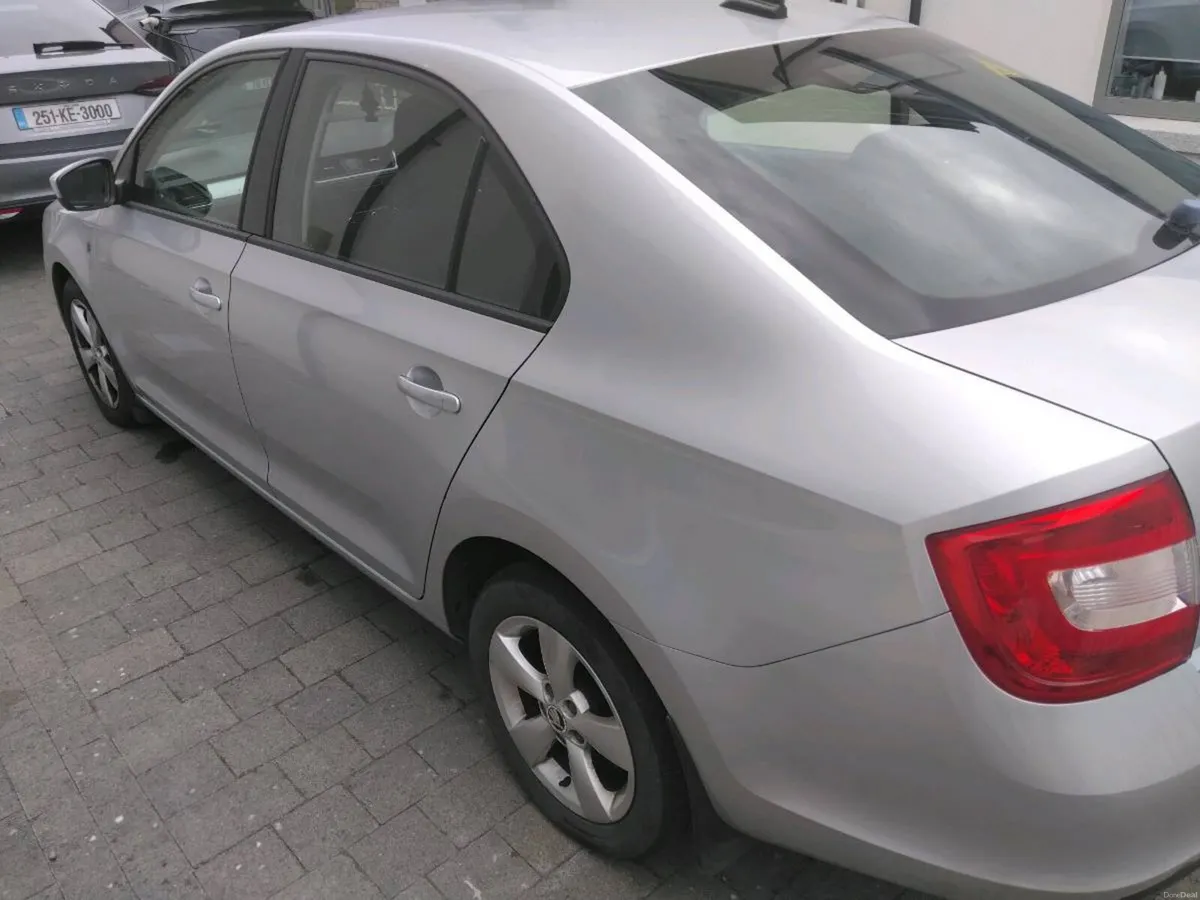 Skoda Rapid Hatchback 2014 1.2L Petrol - Image 5