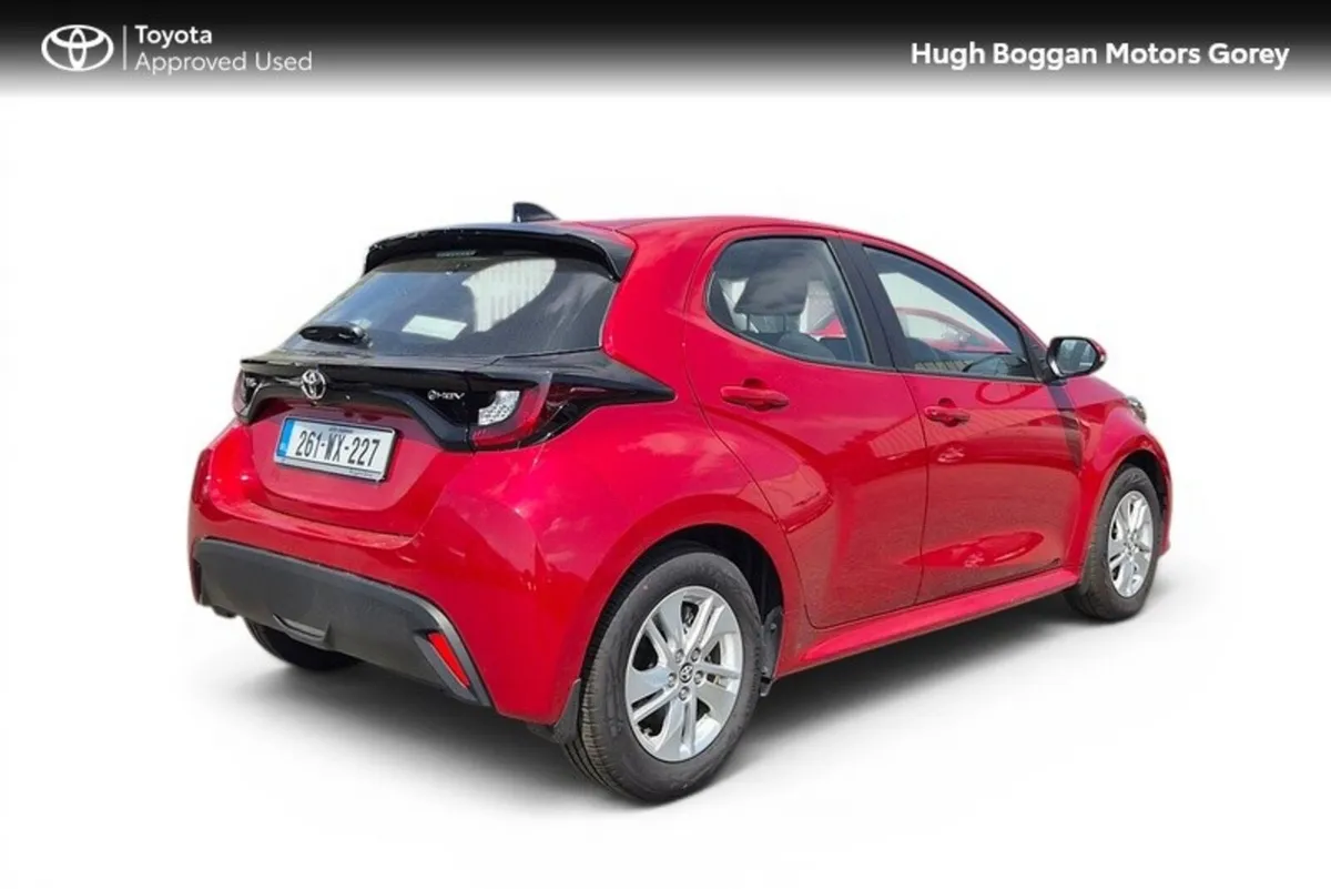Toyota Yaris Yaris HEV Luna - Image 2