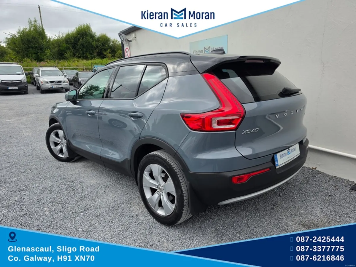 Volvo XC40 T3 MOMENTUM 5DR - Image 4