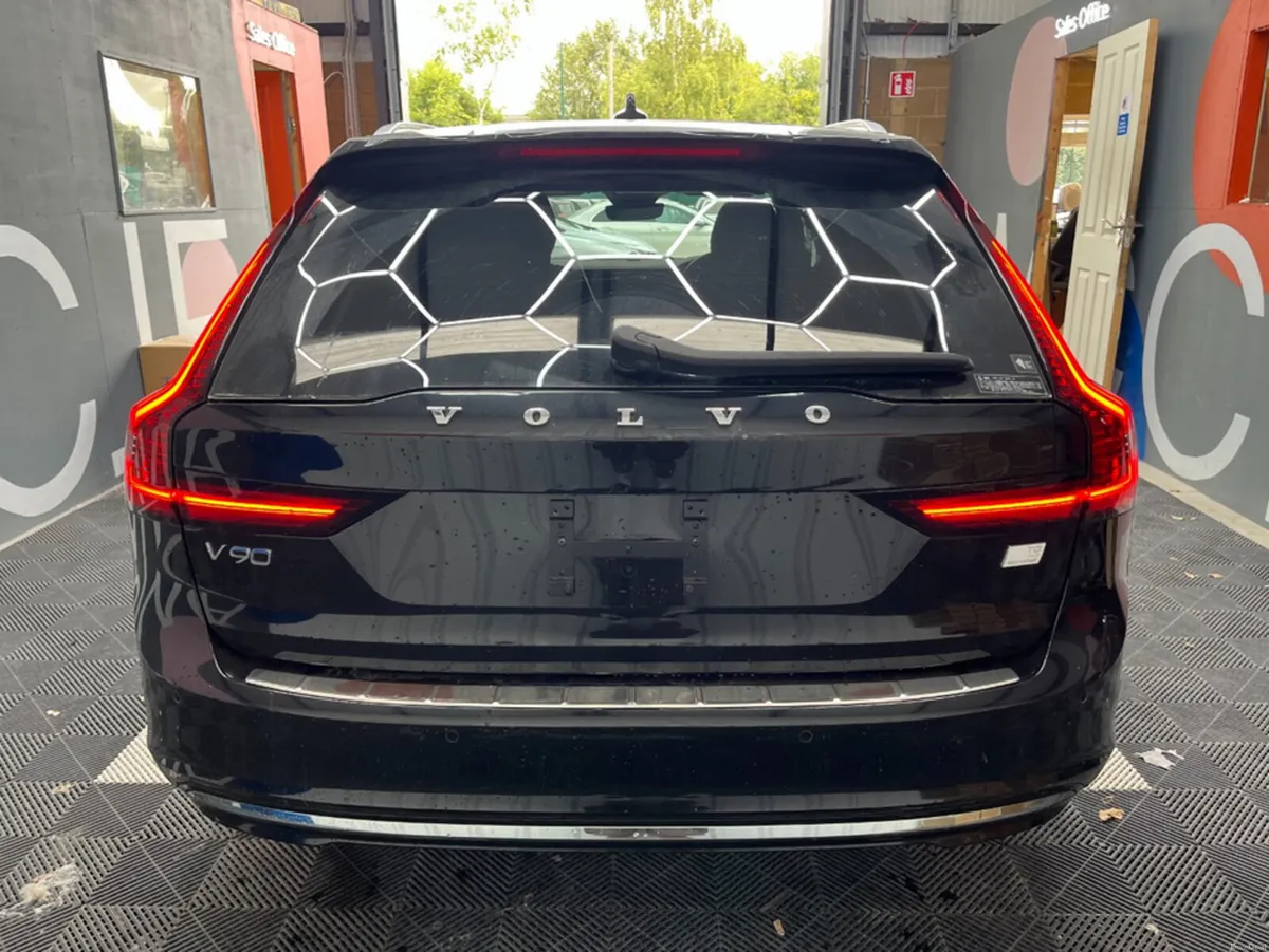 Volvo V90 2022 VOLVO V90 T8 PLUG-IN 2.0 AUTOMATIC - Image 3