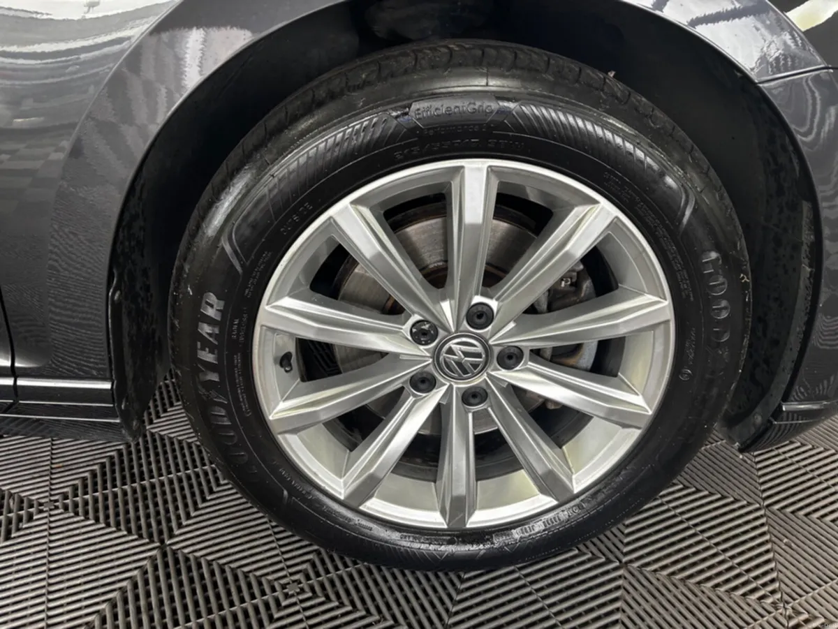 Volkswagen Passat CL 2.0 TDI MANUAL 6SPEED FWD 150 - Image 5