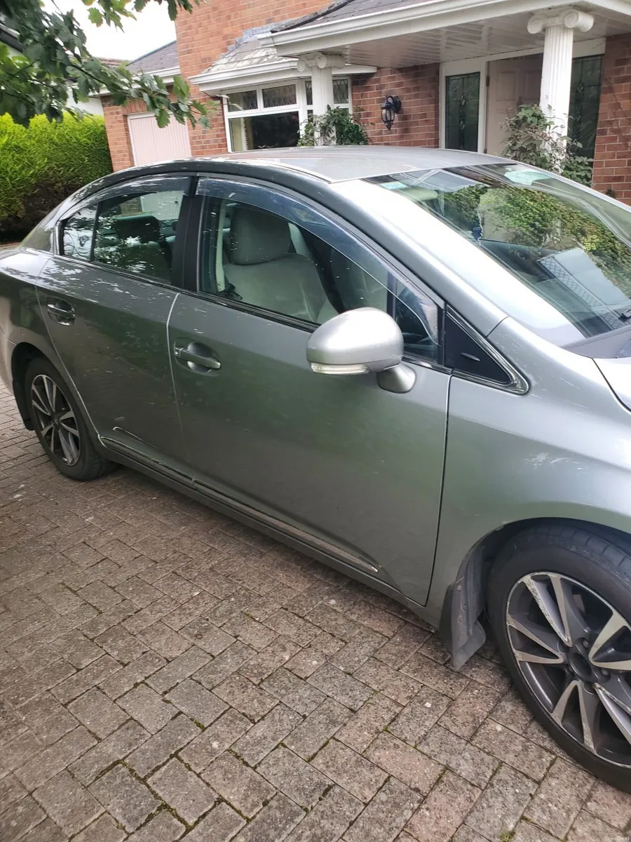 Toyota Avensis 2014 - Image 1
