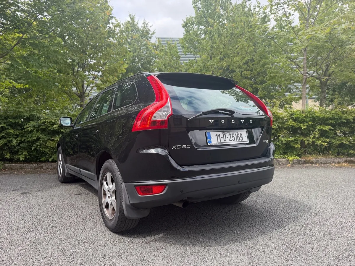 VOLVO XC 60 GREAT SERVICE HISTORY - Image 4