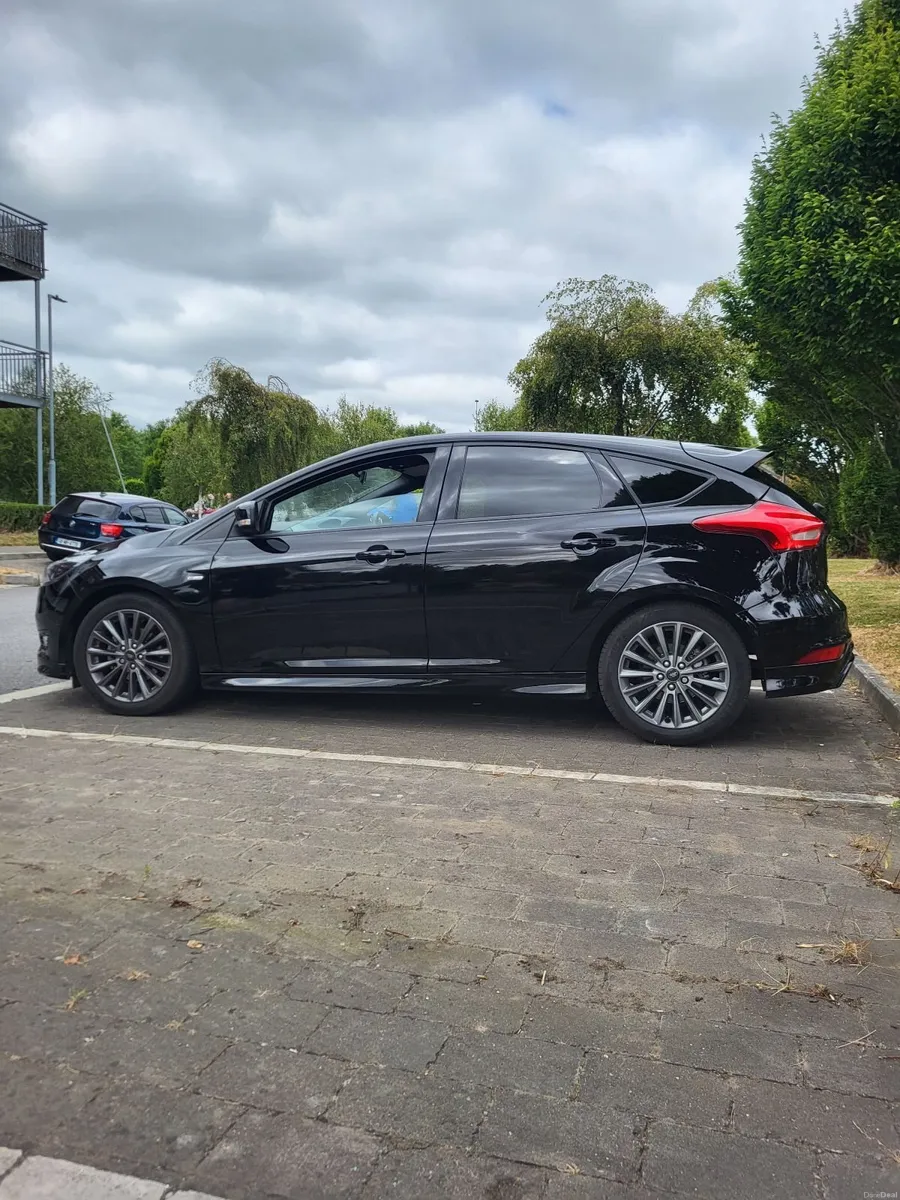 Ford Focus ST-Line 182 - Image 1