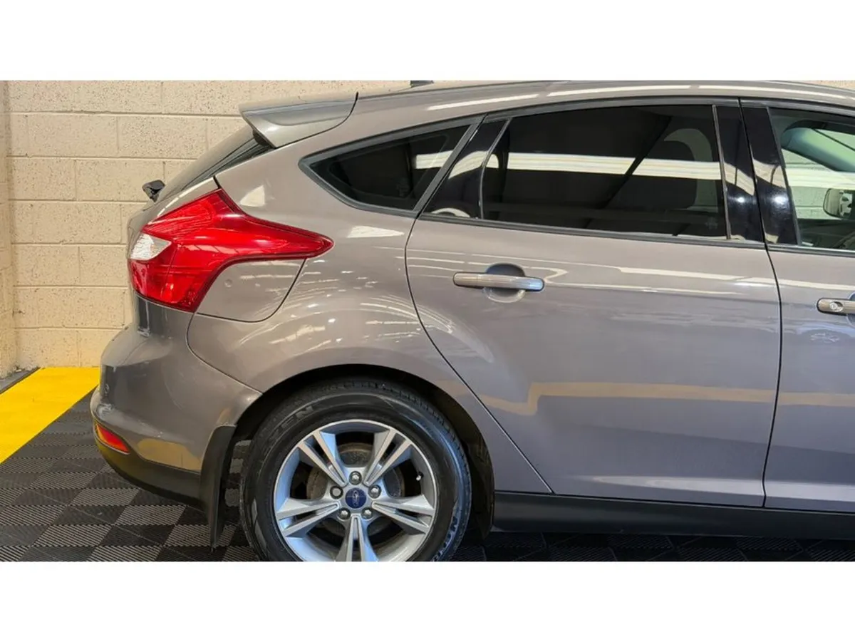 Ford Focus EDITION 1.6 95PS 2014MY 4DR - Image 6