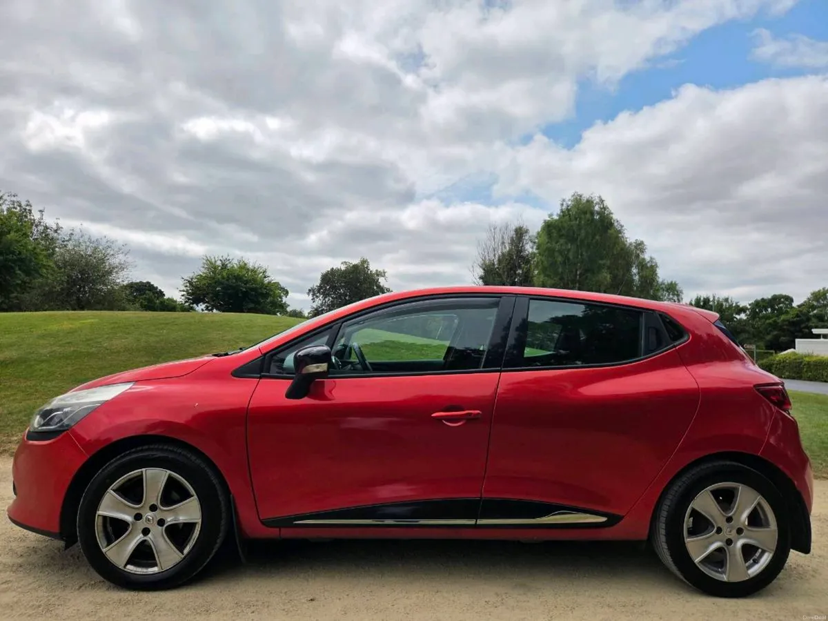 2017 RENAULT CLIO SATNAV - Image 2