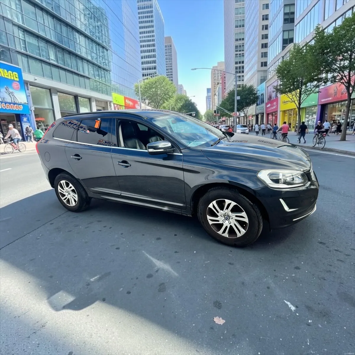 2017 Volvo XC60 D4 (190hp) FWD SE - Image 3
