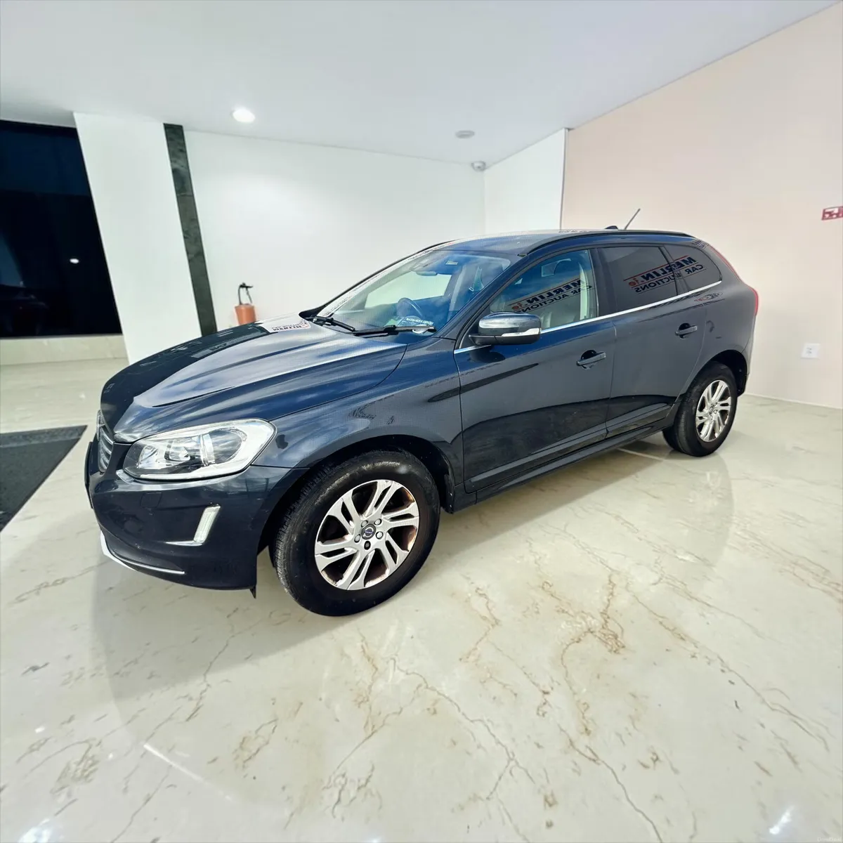 2017 Volvo XC60 D4 (190hp) FWD SE - Image 5