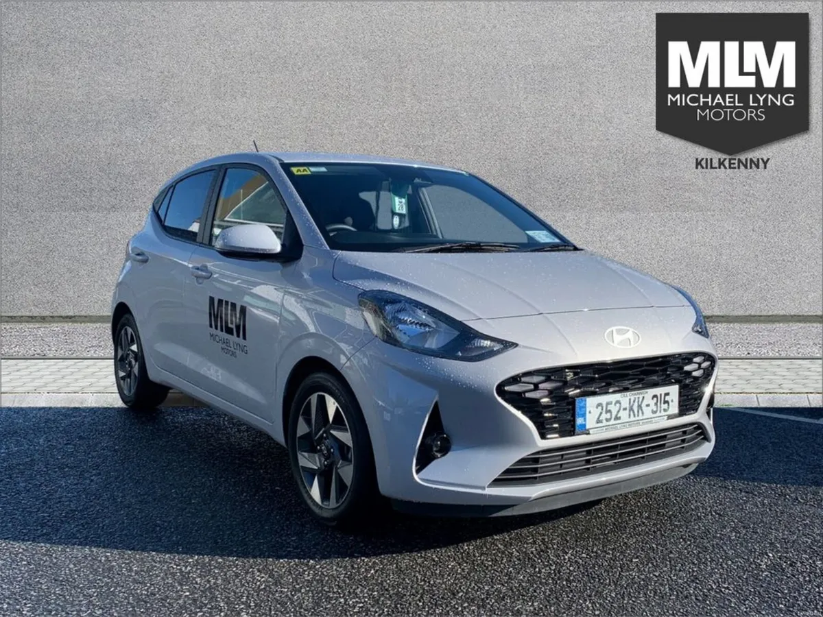 Hyundai i10 Deluxe Plus - Image 1