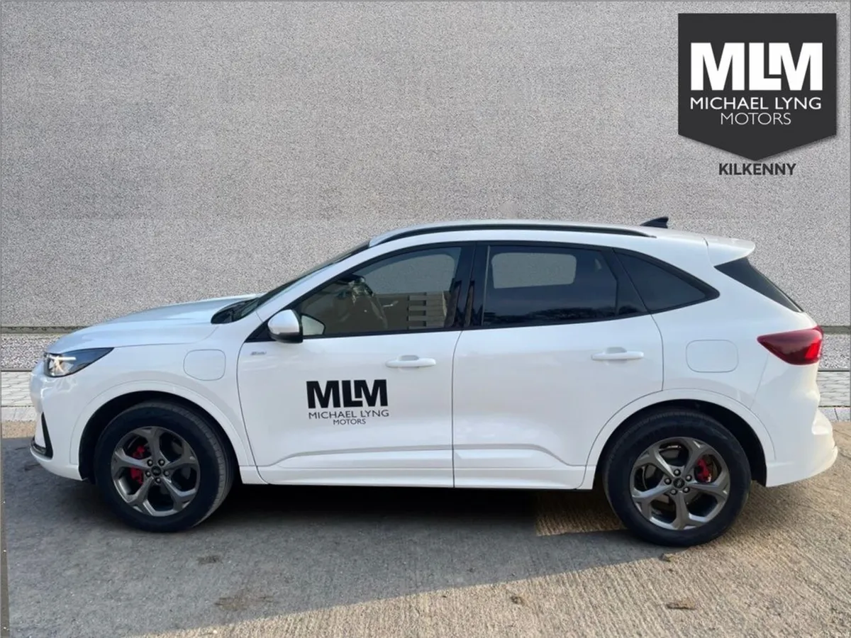 Ford Kuga 2.5 Duratec 243PS PHEV ST-Line Auto - Image 4