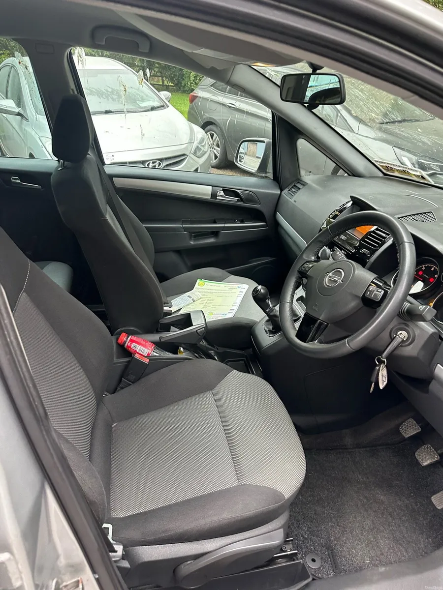 2014 opel zafira 7 seater - Image 3