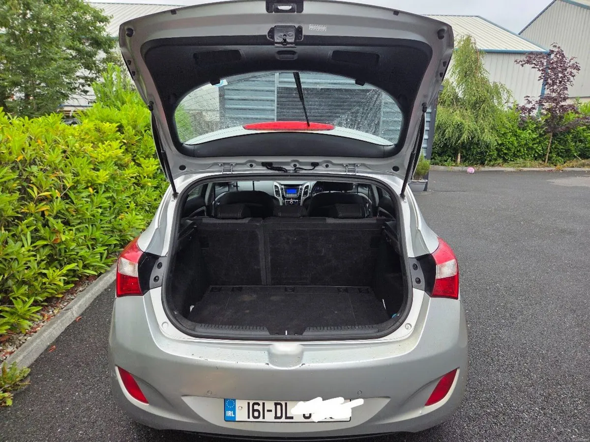 Hyundai i30 2016 1.6l Diesel 5Dr - Image 6