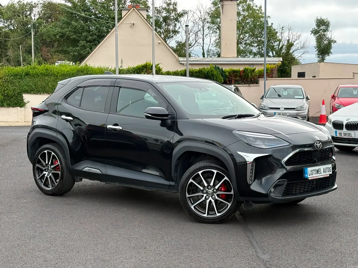 232 TOYOTA YARIS CROSS 1.5 HYBRID GR SPORT AUTO - Image 2