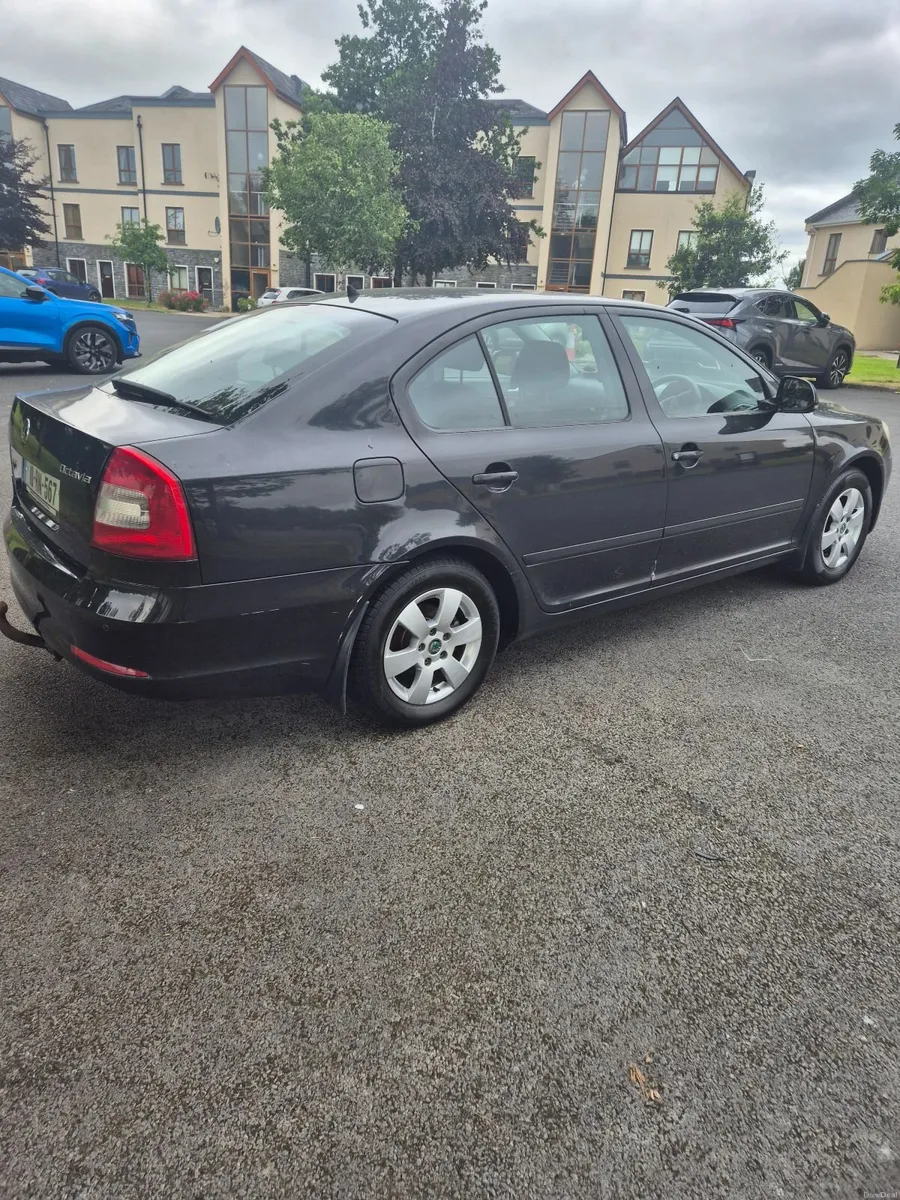 Skoda Octavia 2010 - Image 1