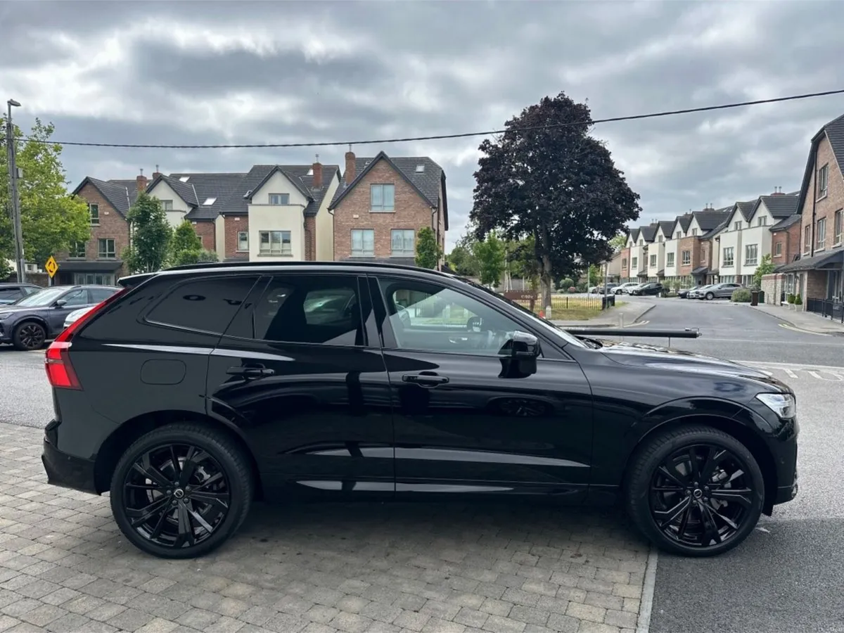Volvo XC60 XC60 T6 Black Edition Plus AWD PHEV--Pa - Image 4