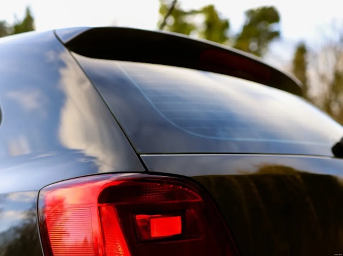2015 Volkswagen Polo - Image 6