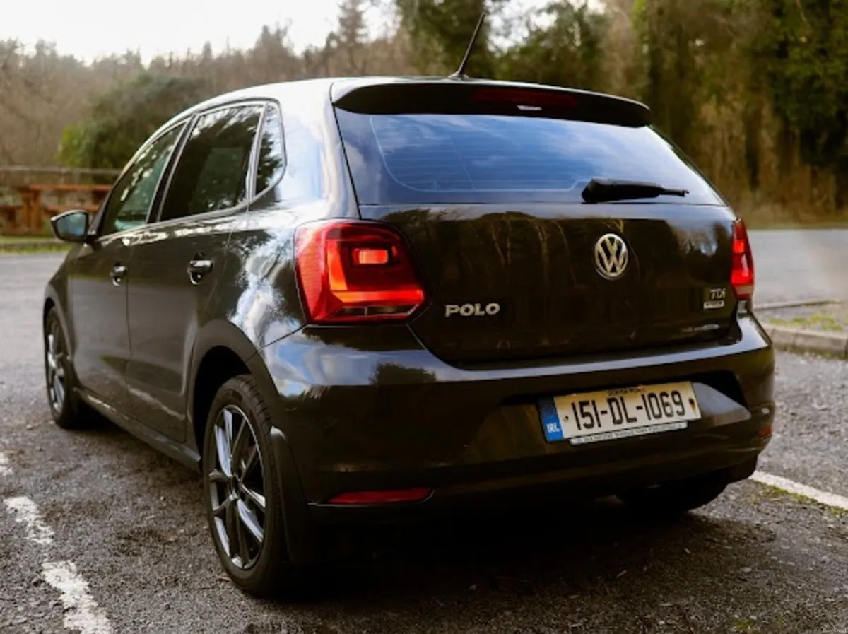 2015 Volkswagen Polo - Image 3