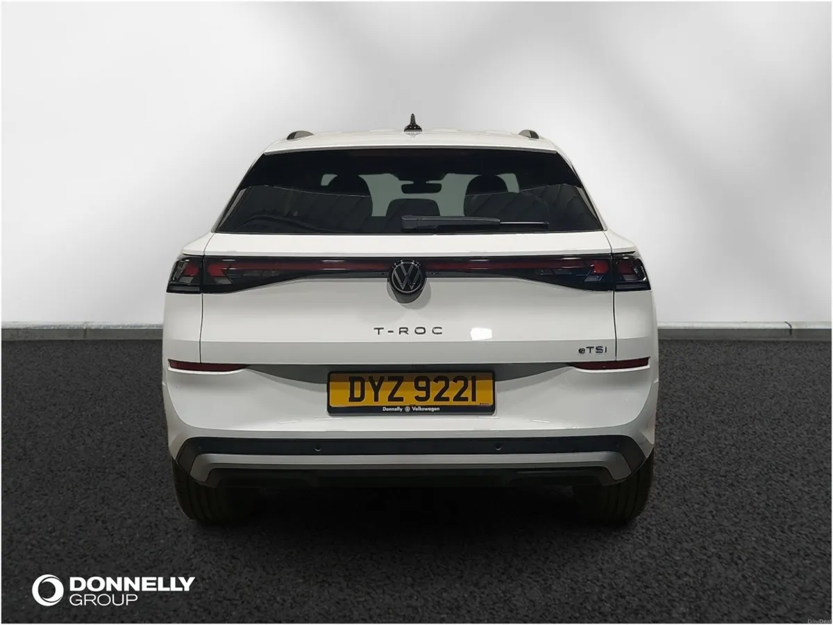 Volkswagen T-roc Hatchback Life - Image 6