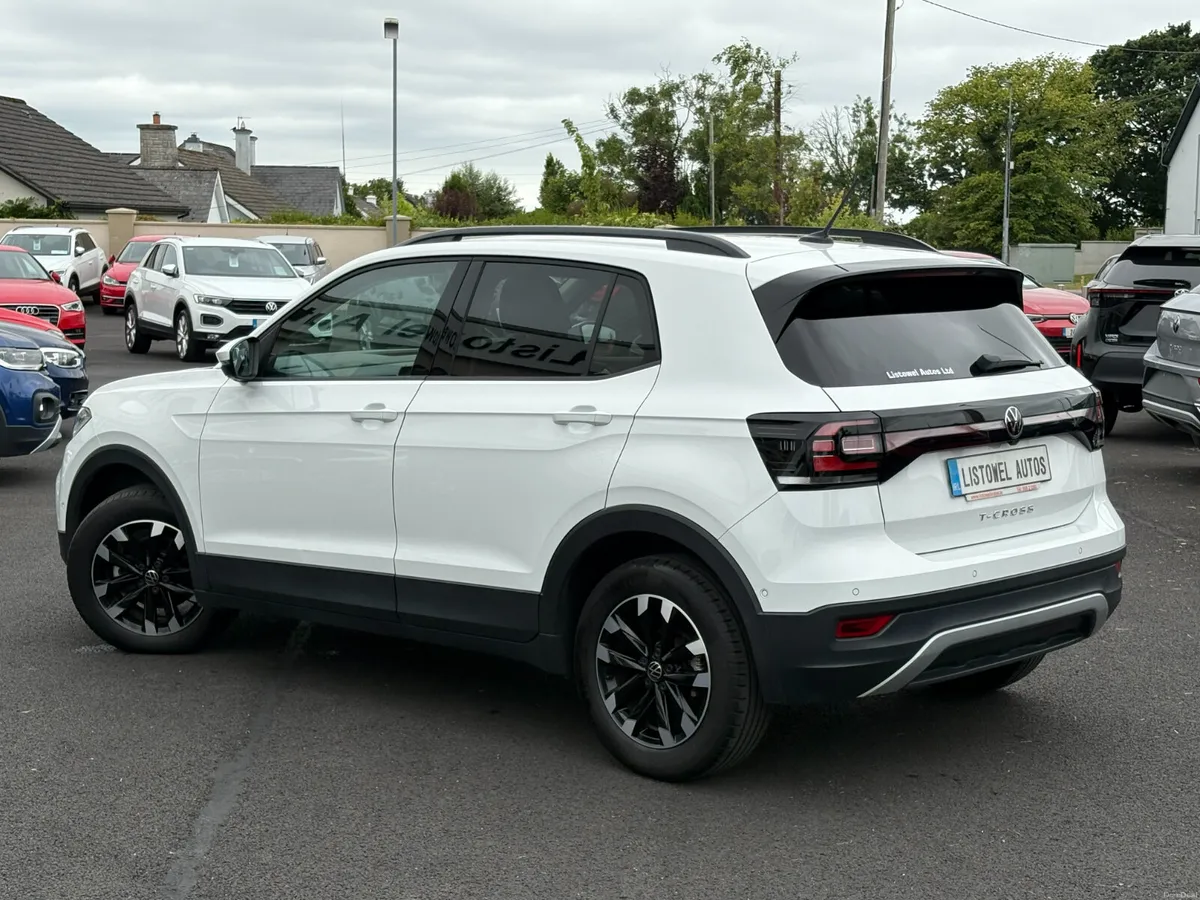 222 VW T-CROSS ACTIVE 1.0 PETROL  AUTOMATIC - Image 3