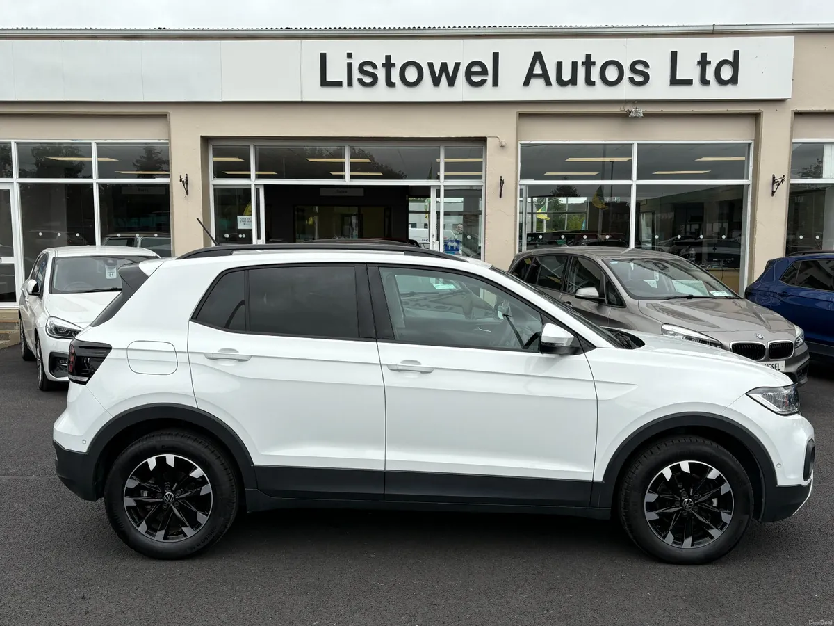222 VW T-CROSS ACTIVE 1.0 PETROL  AUTOMATIC - Image 1