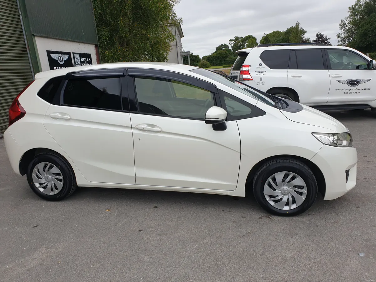 Deposit taken  FIT / 171 /AUTO / 1.3 PETROL - Image 5